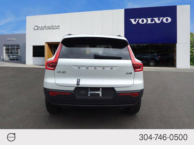 2024 volvo xc40 b5 plus dark theme