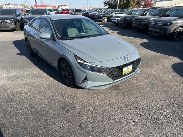 2022 hyundai elantra sel