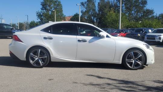 2017 Lexus IS