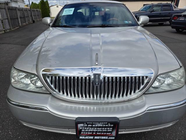 2008 lincoln town car signature