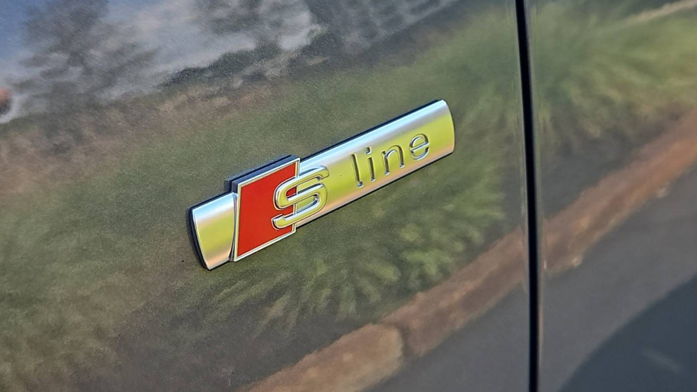 2022 audi q3 quattro s line premium 45 tfsi