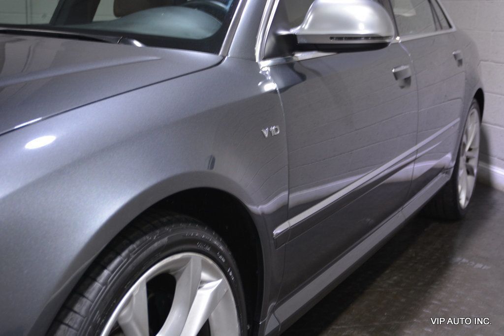 2009 audi s8 4dr sedan