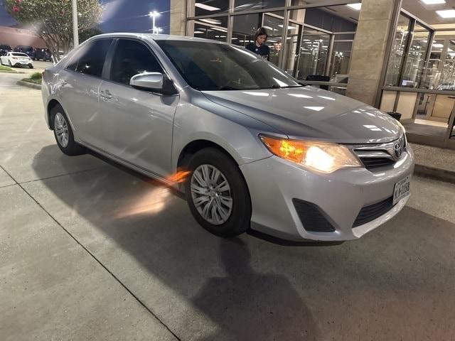2012 toyota camry le