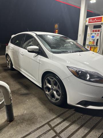 2013 ford focus st base