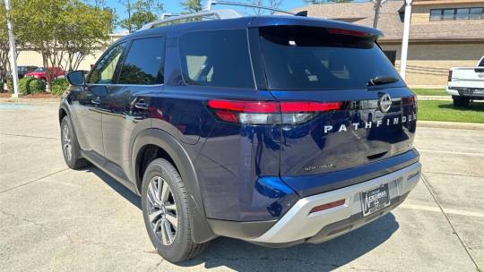 2024 Nissan Pathfinder sl