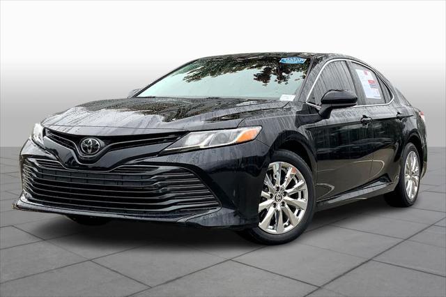 2020 toyota camry le