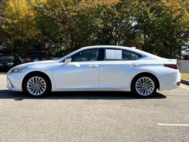 2022 lexus es 300h luxury