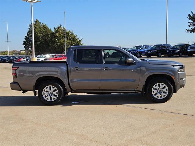 2022 nissan frontier sv