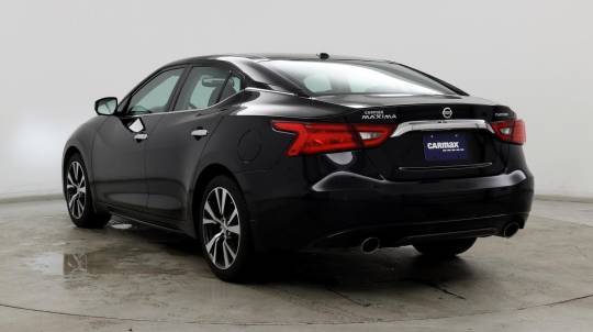 2016 Nissan se