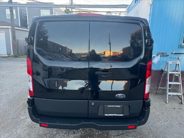 2016 ford transit-150 base