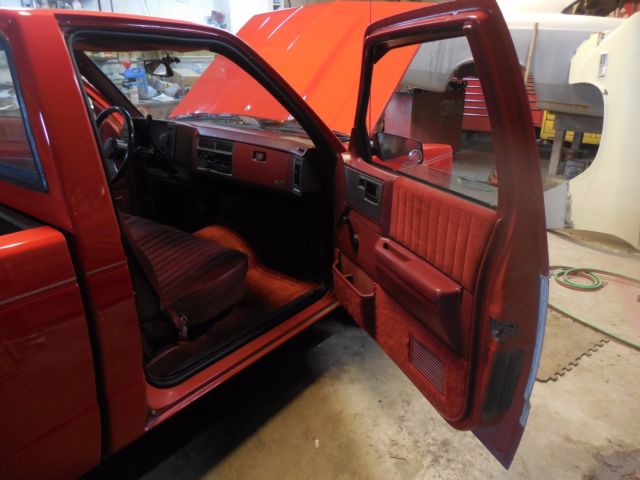 1988 s-10 truck,corvette rally's,fresh paint,doll baby,2.8v6,tahoe suspension