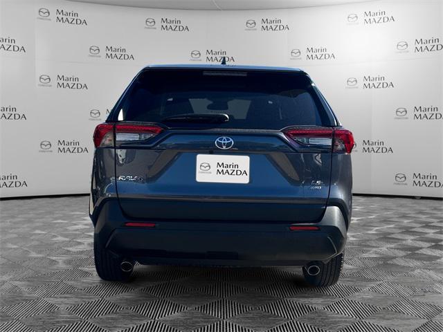 2024 toyota rav4 le