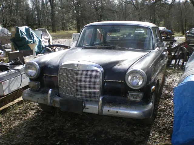 67 mercedes 200d diesel fintail