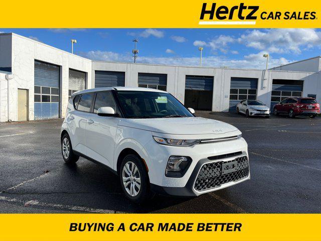 2022 kia soul lx