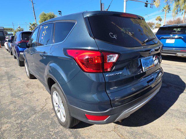 2019 ford escape se