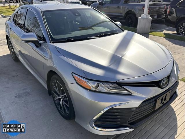 2021 toyota camry hybrid xle