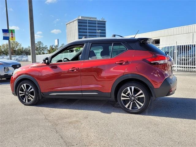 2020 nissan kicks sr