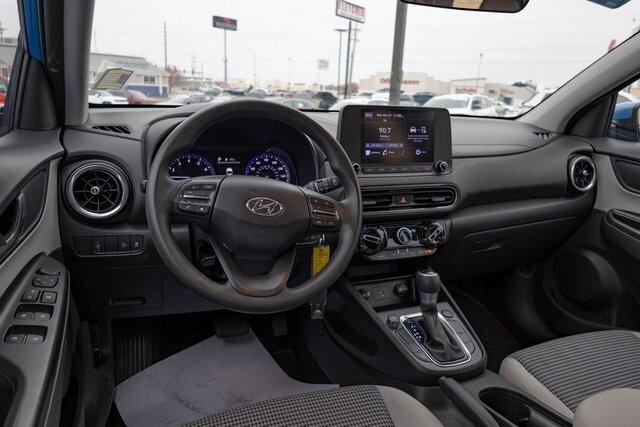 2022 hyundai kona se