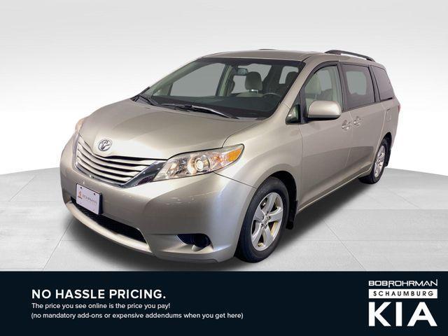 2017 toyota sienna le