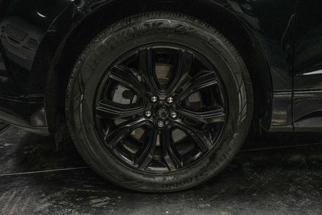 2022 ford edge se