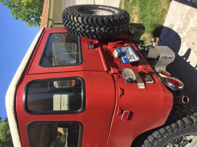 fj40 and complete 3b diesel with h55f 5 speed and transfer case