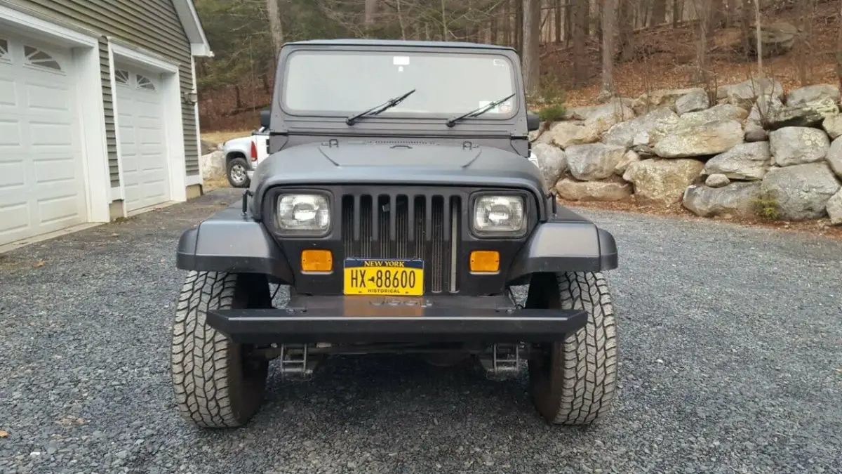 1989 jeep wrangler yj 4x4 - nicely restored classic -tons of extras - no reserve