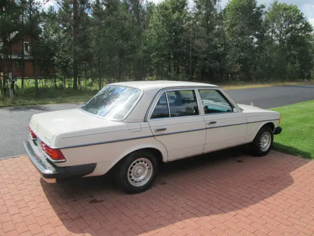 1980 mercedes 300 d 1 owner car only 40 k miles , showroom cond serviced rare