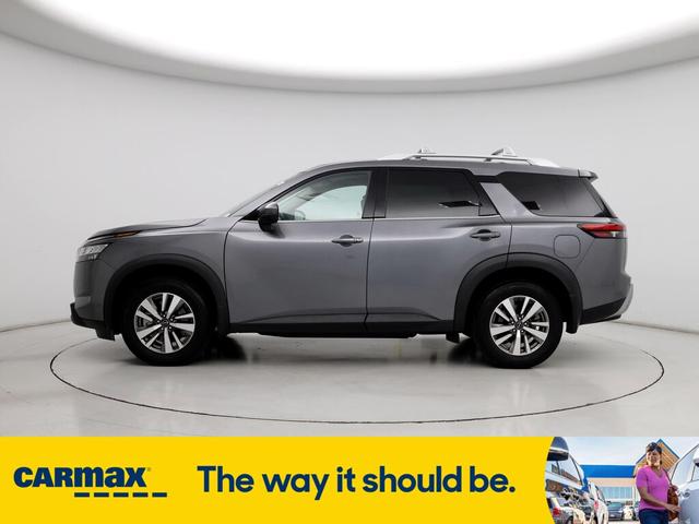 2023 nissan pathfinder sl