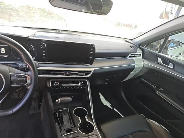 2022 kia k5 gt-line