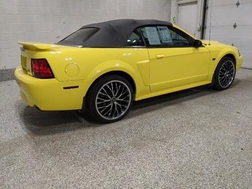 2001 ford mustang
