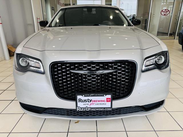 2021 chrysler 300 touring