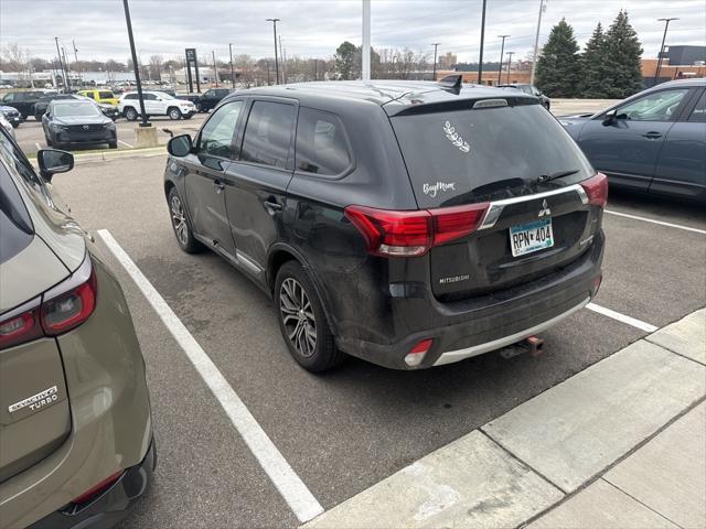 2017 mitsubishi outlander se