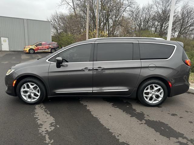 2018 chrysler pacifica touring-l plus
