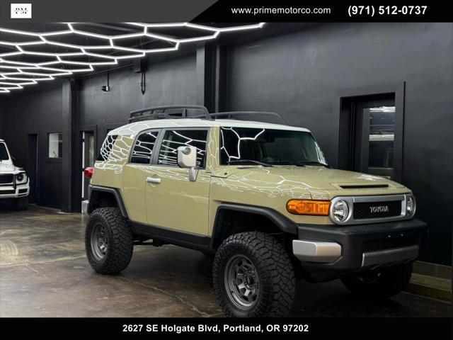 2011 toyota fj cruiser base