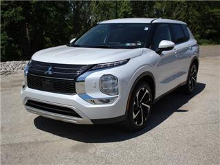 2023 Mitsubishi Outlander se