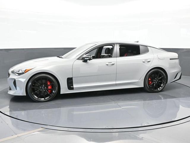 2023 kia stinger gt2