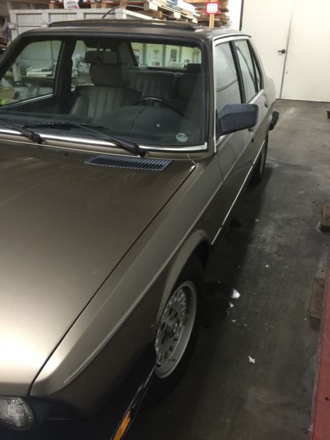 1986 bmw 528e gold classic
