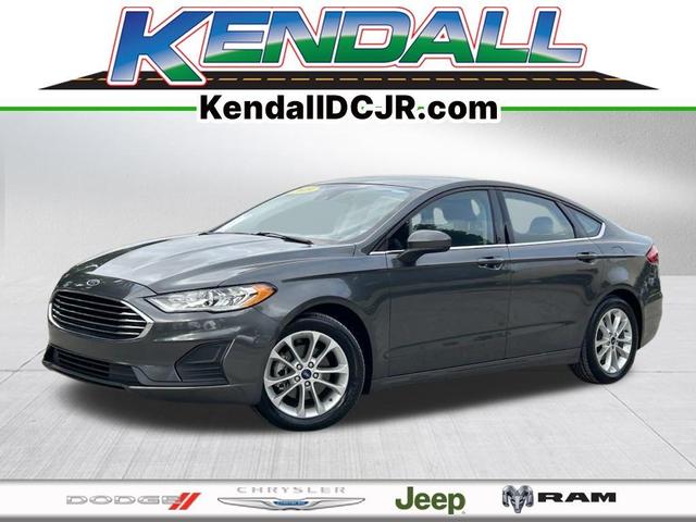 2019 ford fusion se