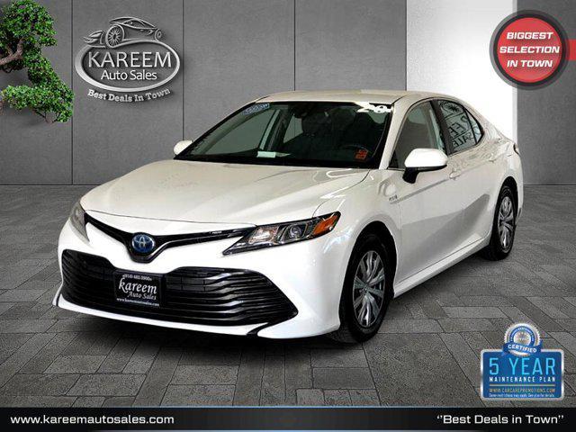 2020 toyota camry le