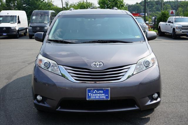 2017 toyota sienna limited