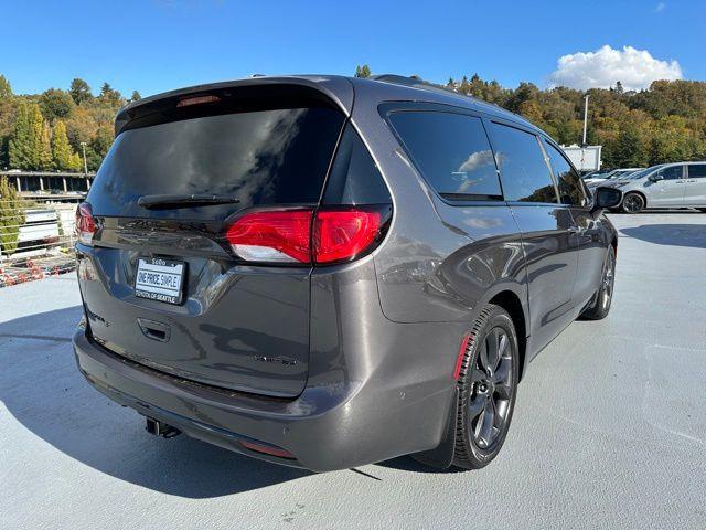 2018 chrysler pacifica limited