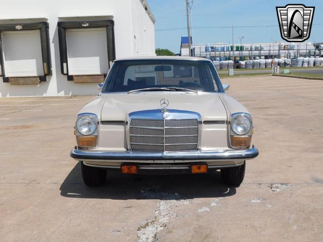 1970 mercedes-benz 220 in o'fallon, illinois