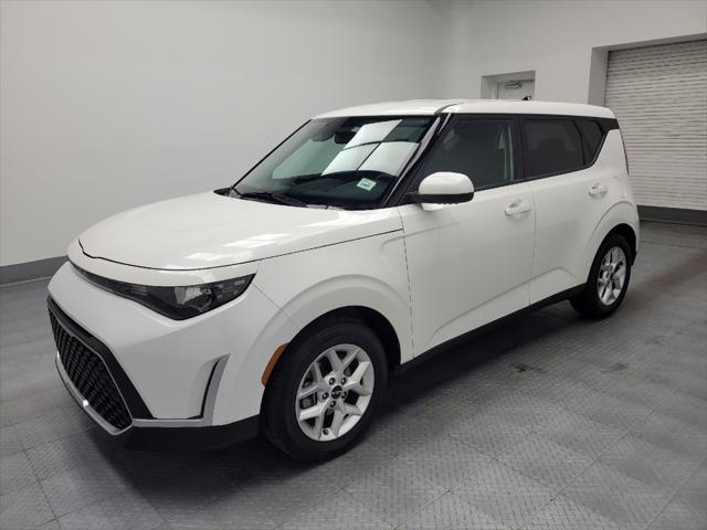 2023 kia soul lx