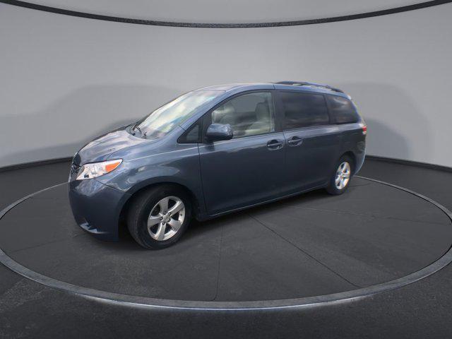 2014 toyota sienna le