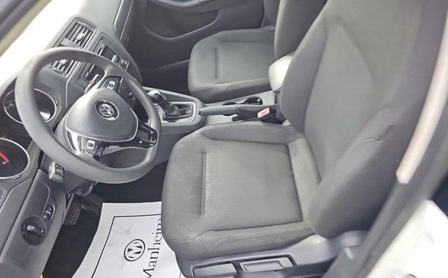 2015 volkswagen jetta 2.0l s