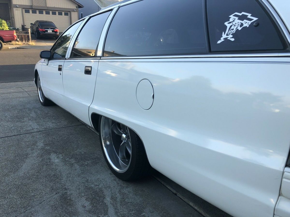 1994 chevrolet caprice wagon white rwd automatic classic
