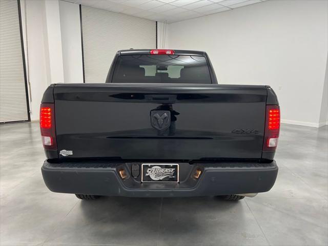2022 ram 1500 classic warlock quad cab 4x4 6'4' box