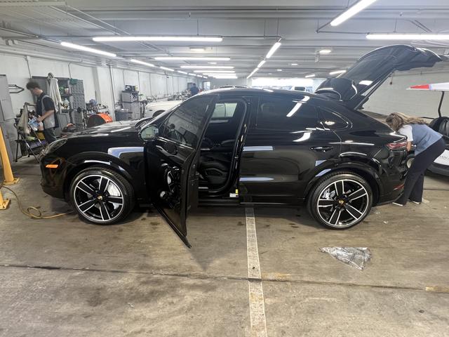 2022 porsche cayenne turbo coupe awd