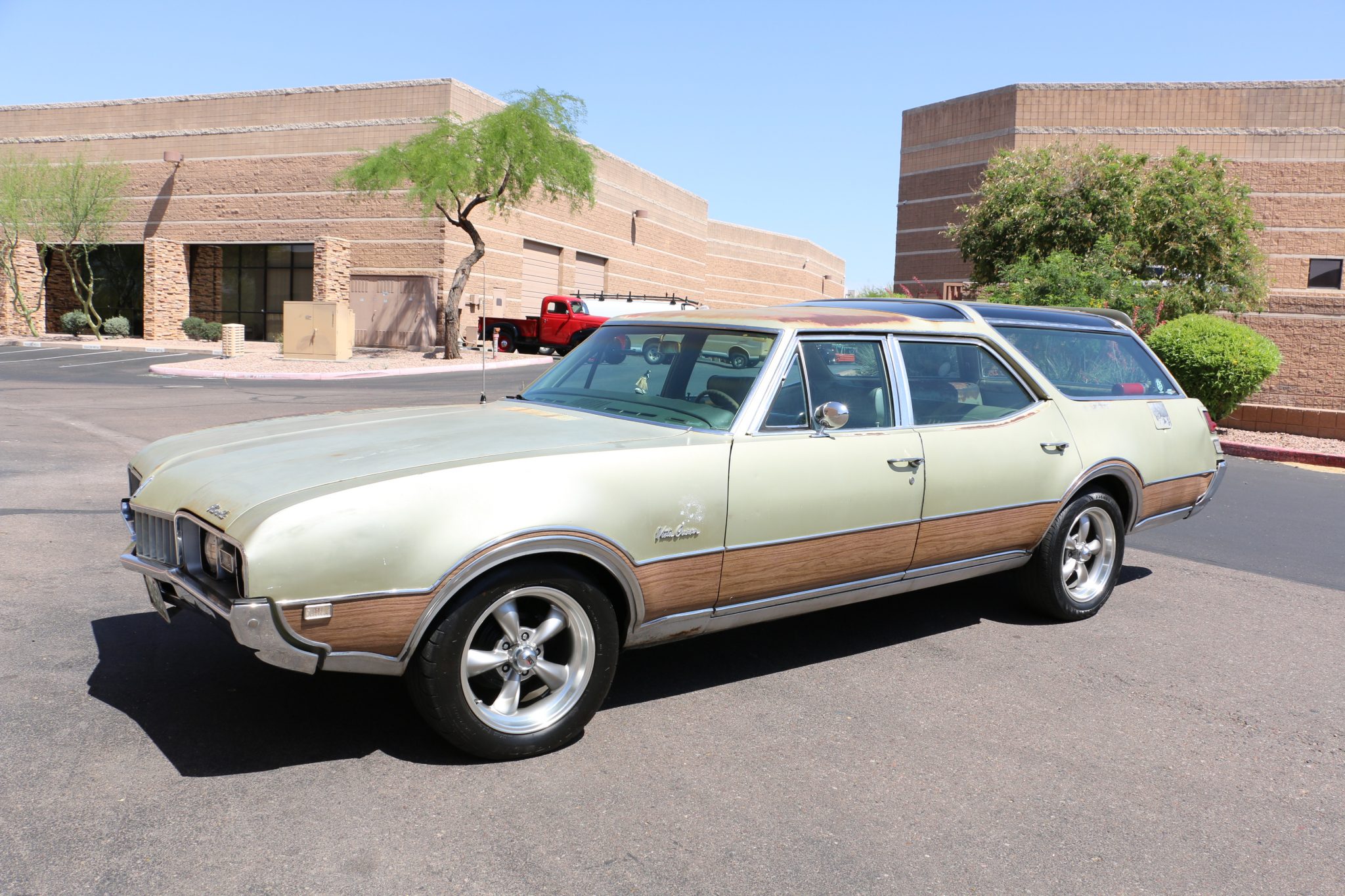 1968 oldsmobile vista cruiser