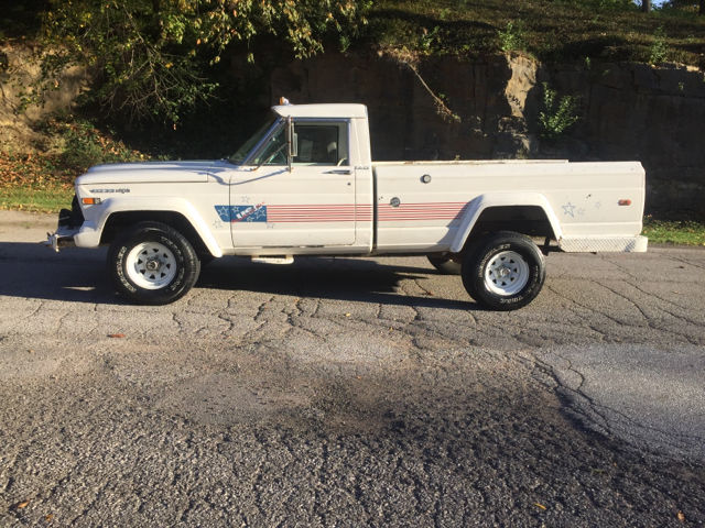 1970 jeep j-10 pickup gladiator custom cab 100,777 miles white pickup truck 350